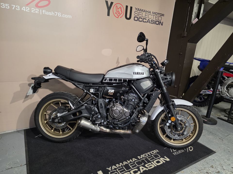 YAMAHA XSR 700 LEGACY 4