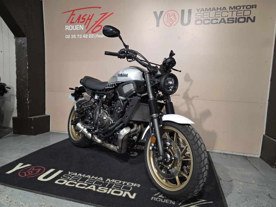 YAMAHA XSR 700 LEGACY 4