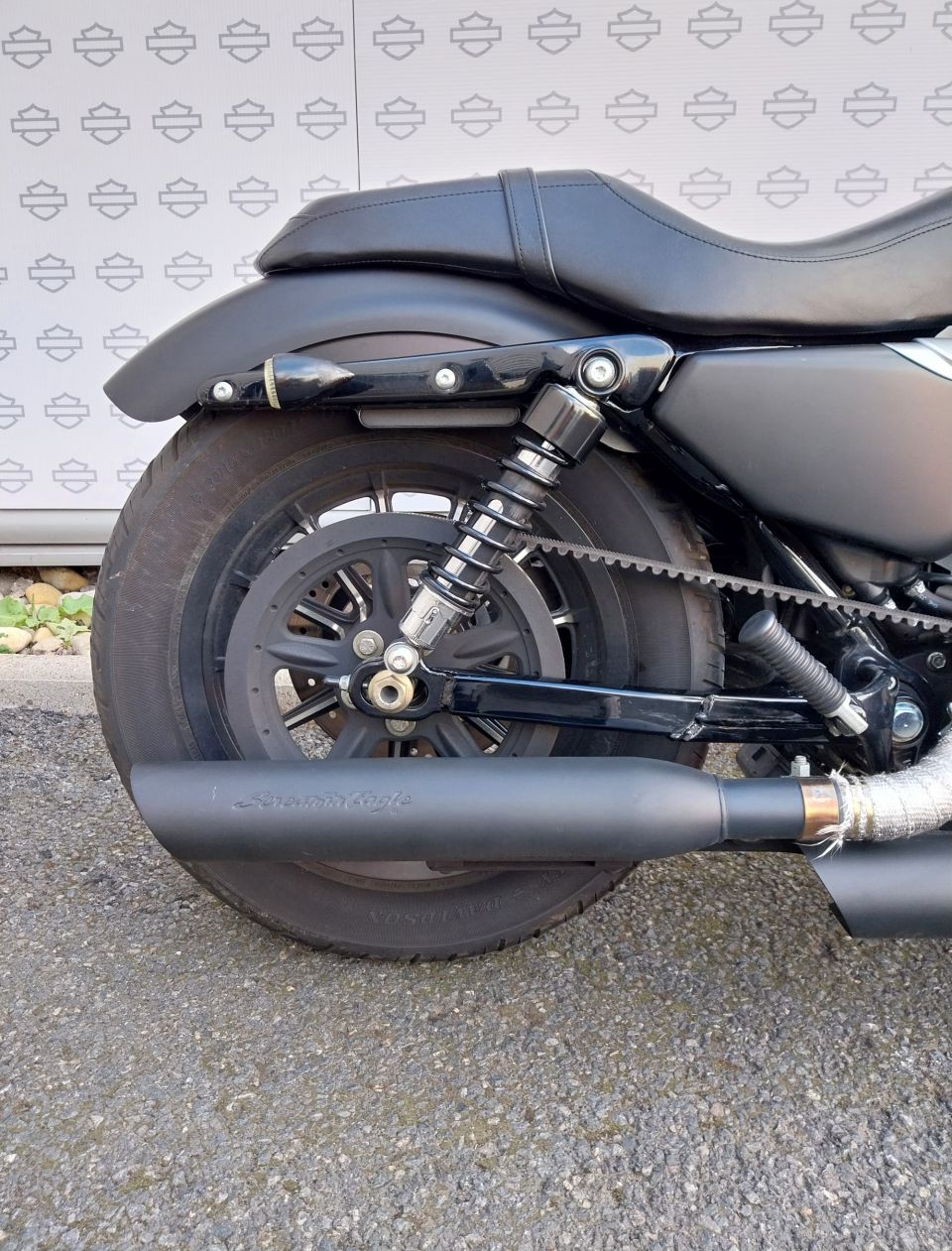 HARLEY-DAVIDSON SPORTSTER IRON 883 4