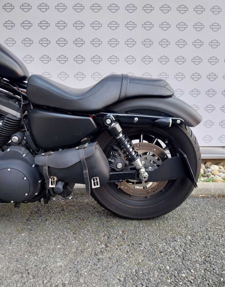 HARLEY-DAVIDSON SPORTSTER IRON 883 4