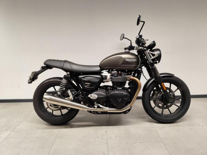 TRIUMPH SPEED TWIN 900 4