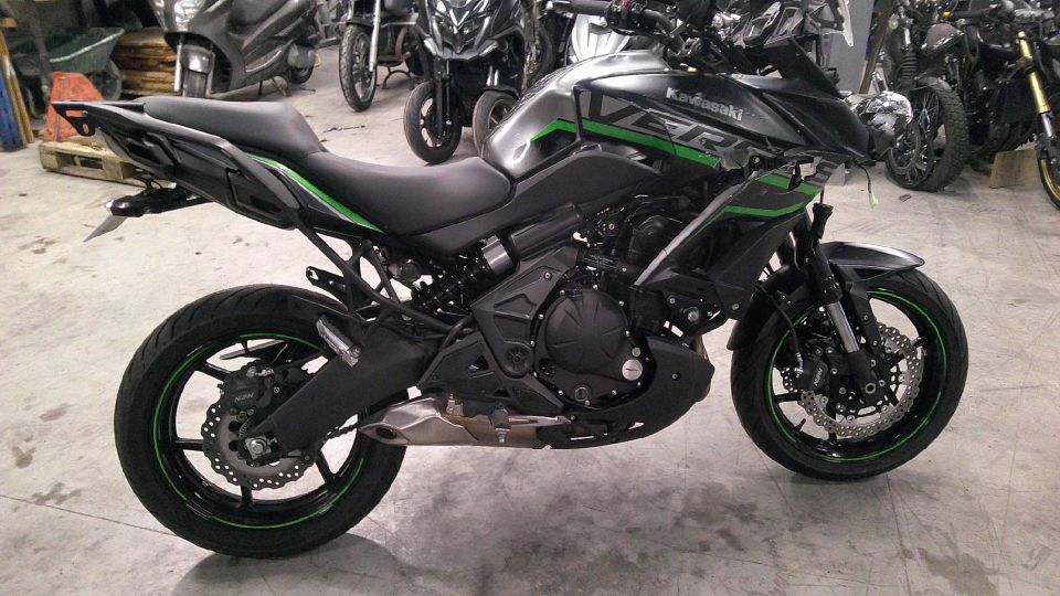 KAWASAKI VERSYS 650 4