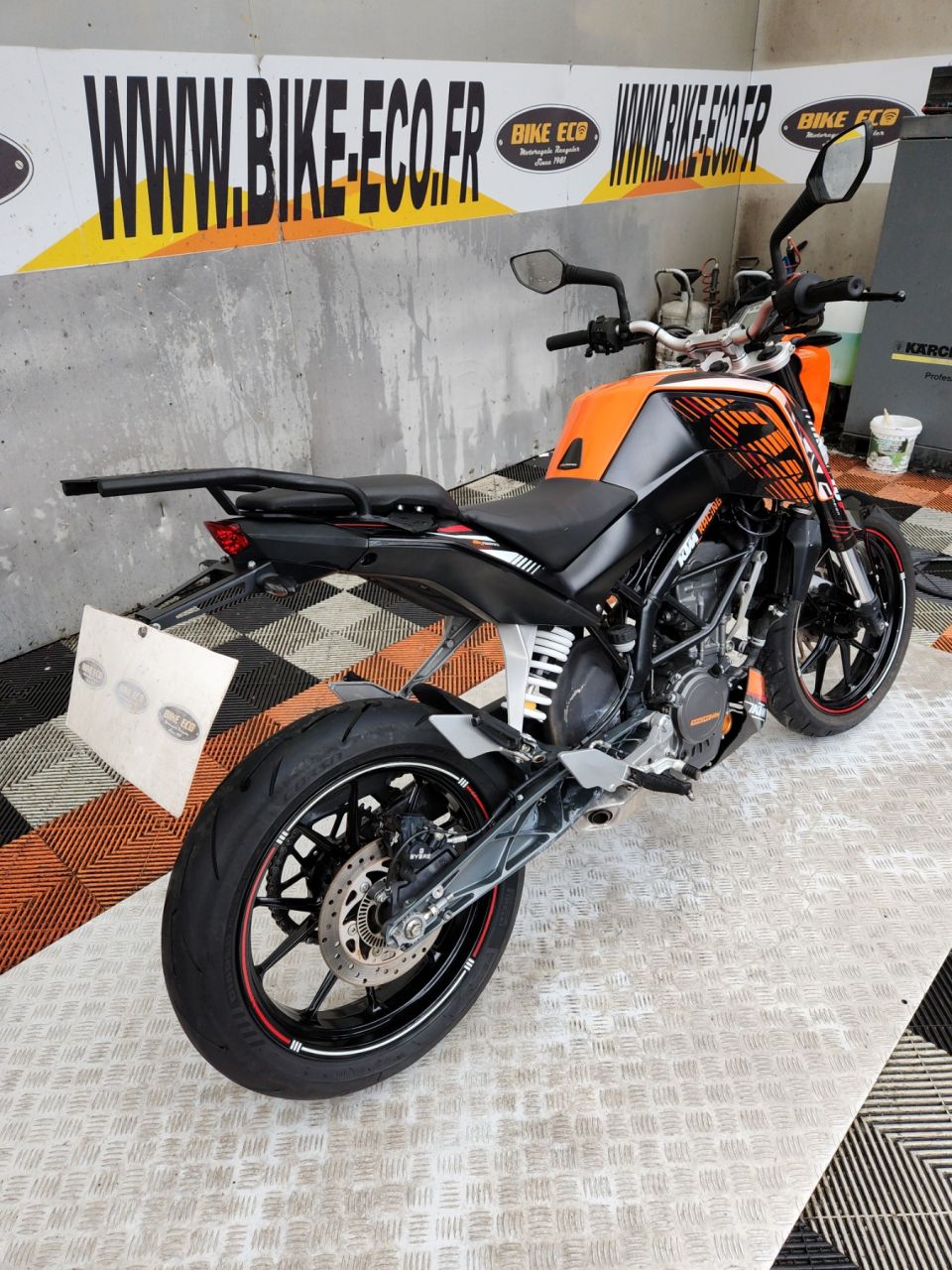 KTM 125 DUKE ABS 4