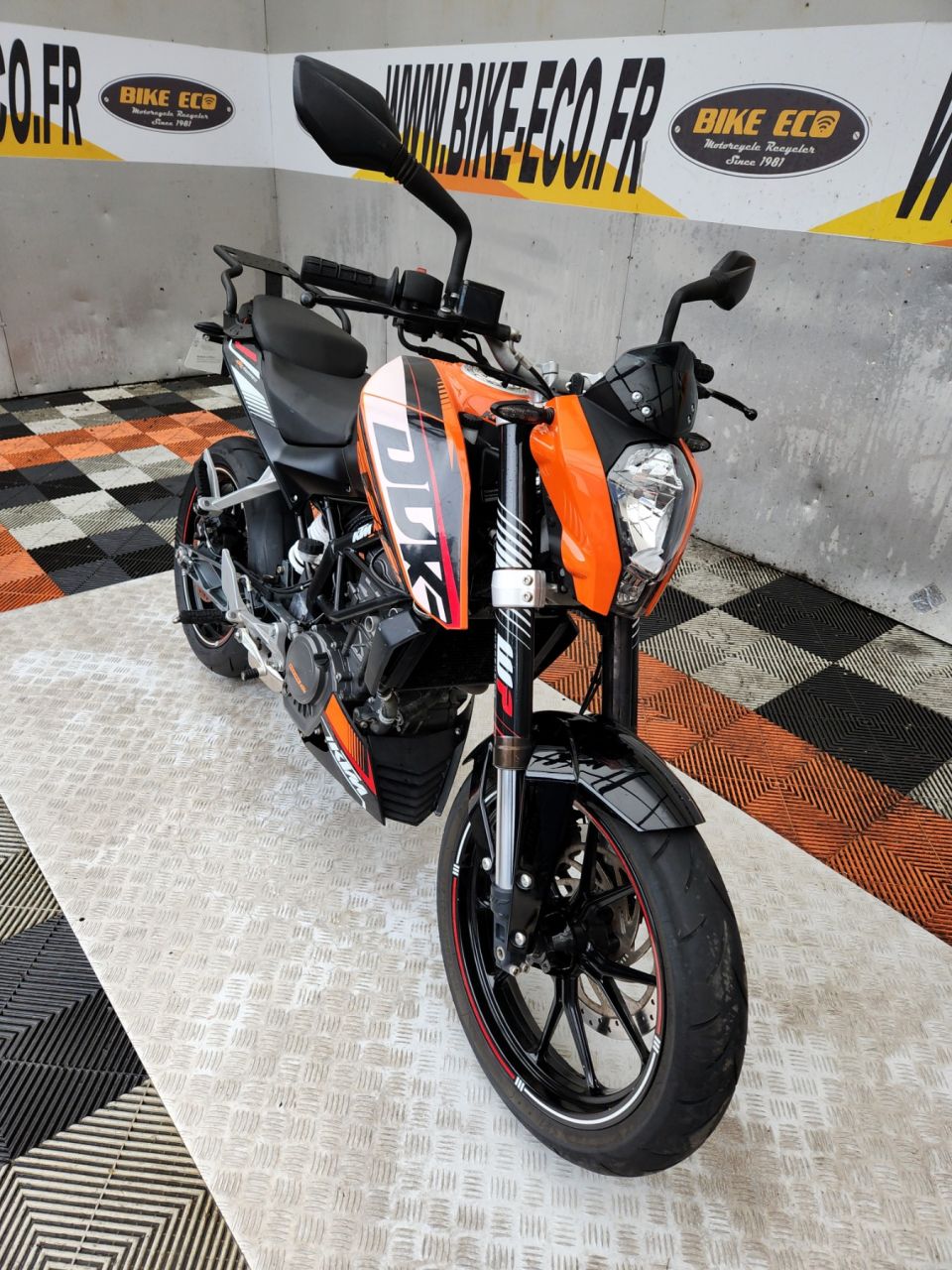 KTM 125 DUKE ABS 4