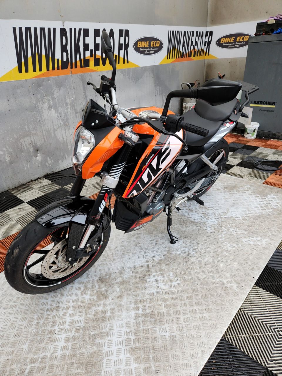 KTM 125 DUKE ABS 4