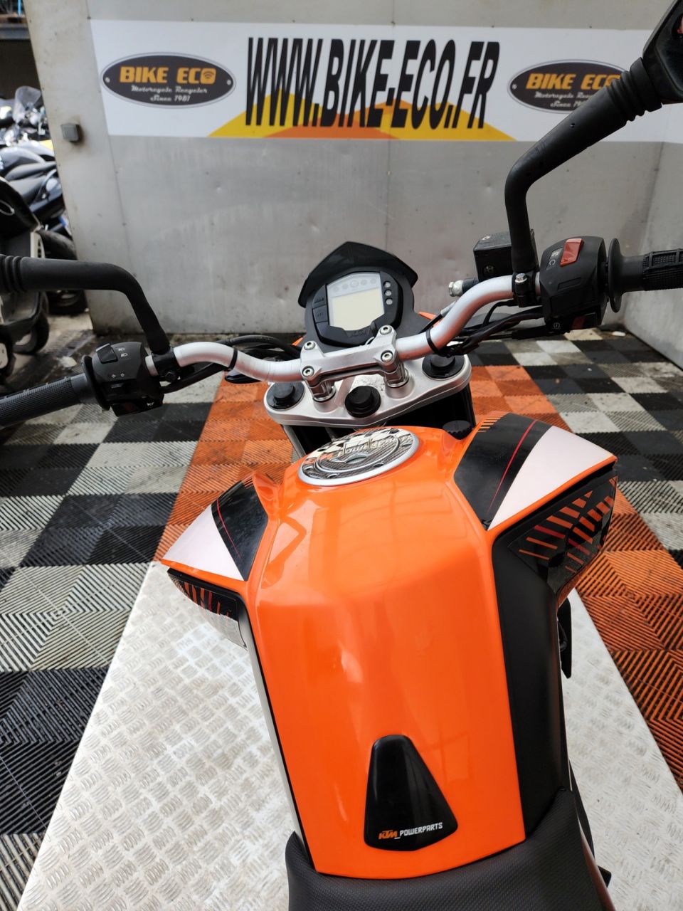 KTM 125 DUKE ABS 4