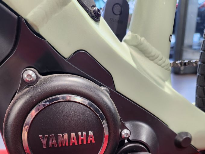 YAMAHA YDX MORO 4