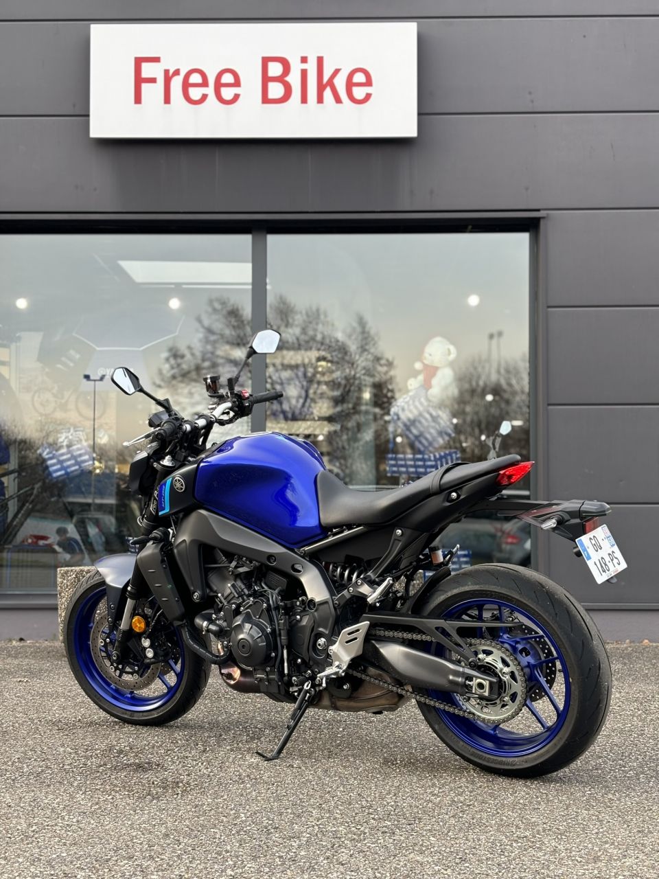 YAMAHA MT-09 4