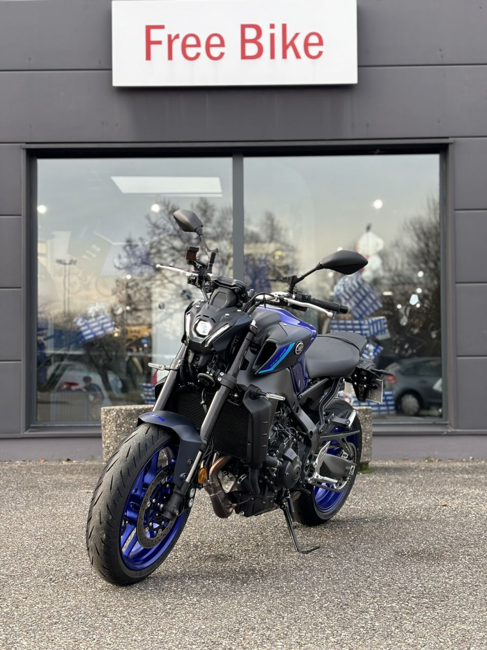 YAMAHA MT-09 4