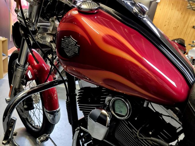 HARLEY-DAVIDSON DYNA WIDE GLIDE 1584 4