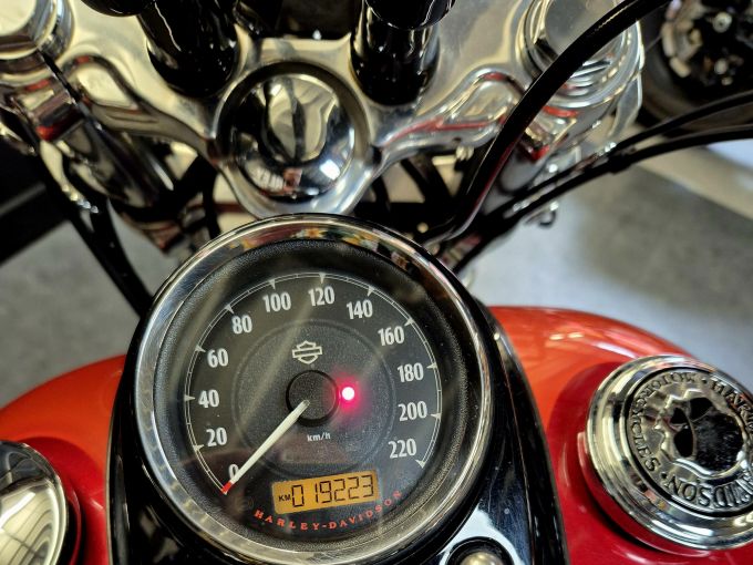 HARLEY-DAVIDSON DYNA WIDE GLIDE 1584 4