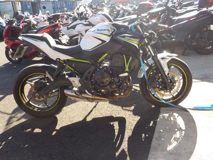 KAWASAKI Z 650 4