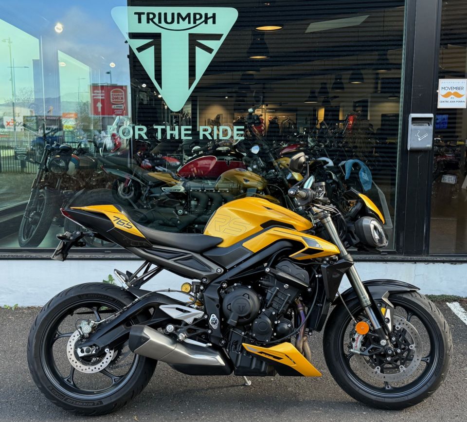 TRIUMPH STREET TRIPLE RS 4