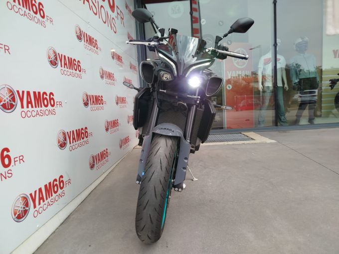 YAMAHA MT-10 4