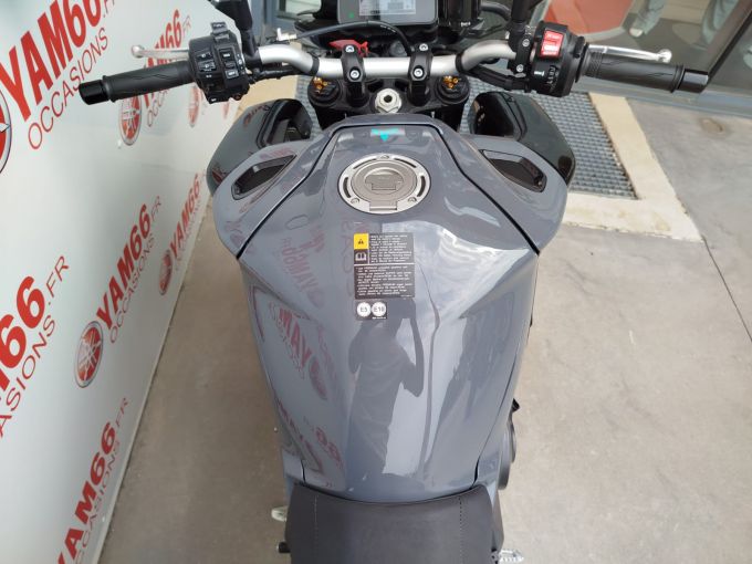 YAMAHA MT-10 4