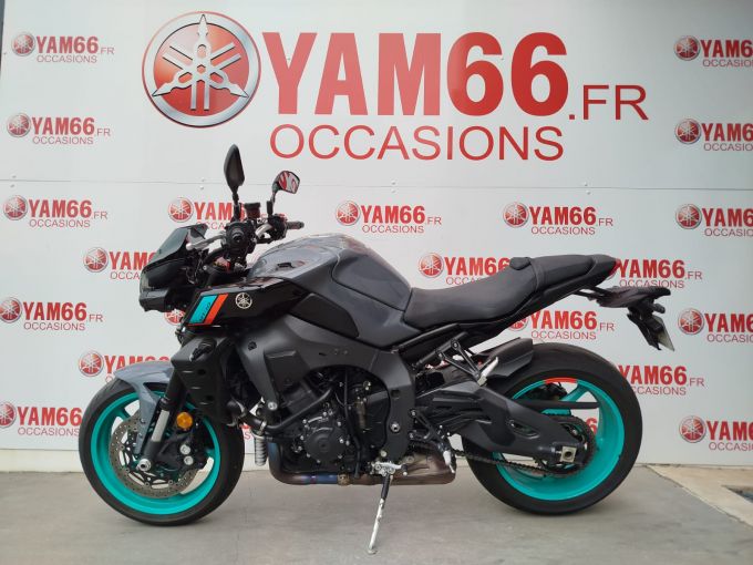 YAMAHA MT-10 4