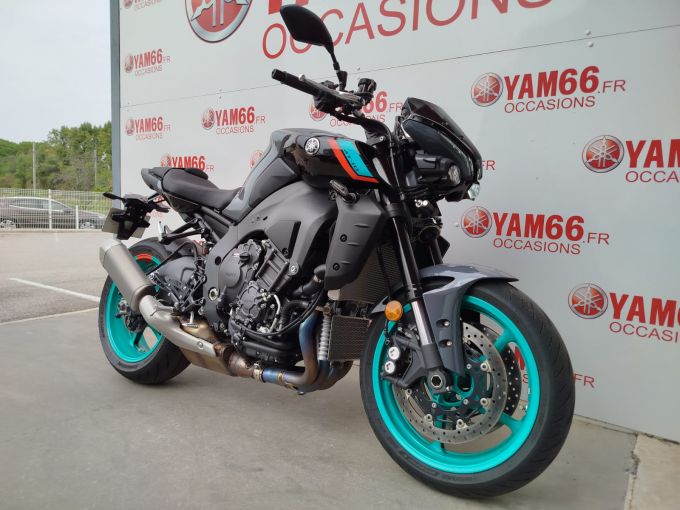 YAMAHA MT-10 4