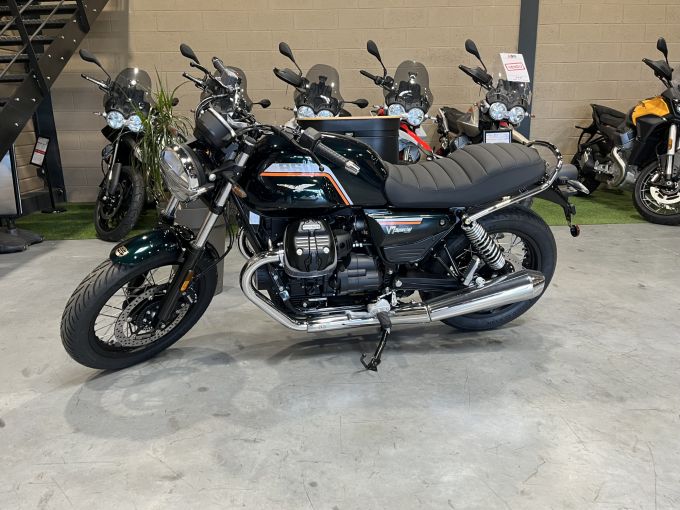 MOTO GUZZI V7 SPECIAL 4
