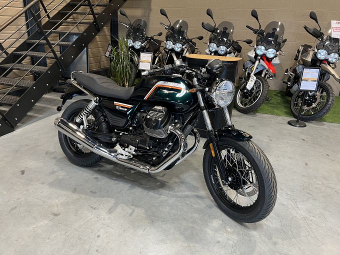 MOTO GUZZI V7 SPECIAL 4
