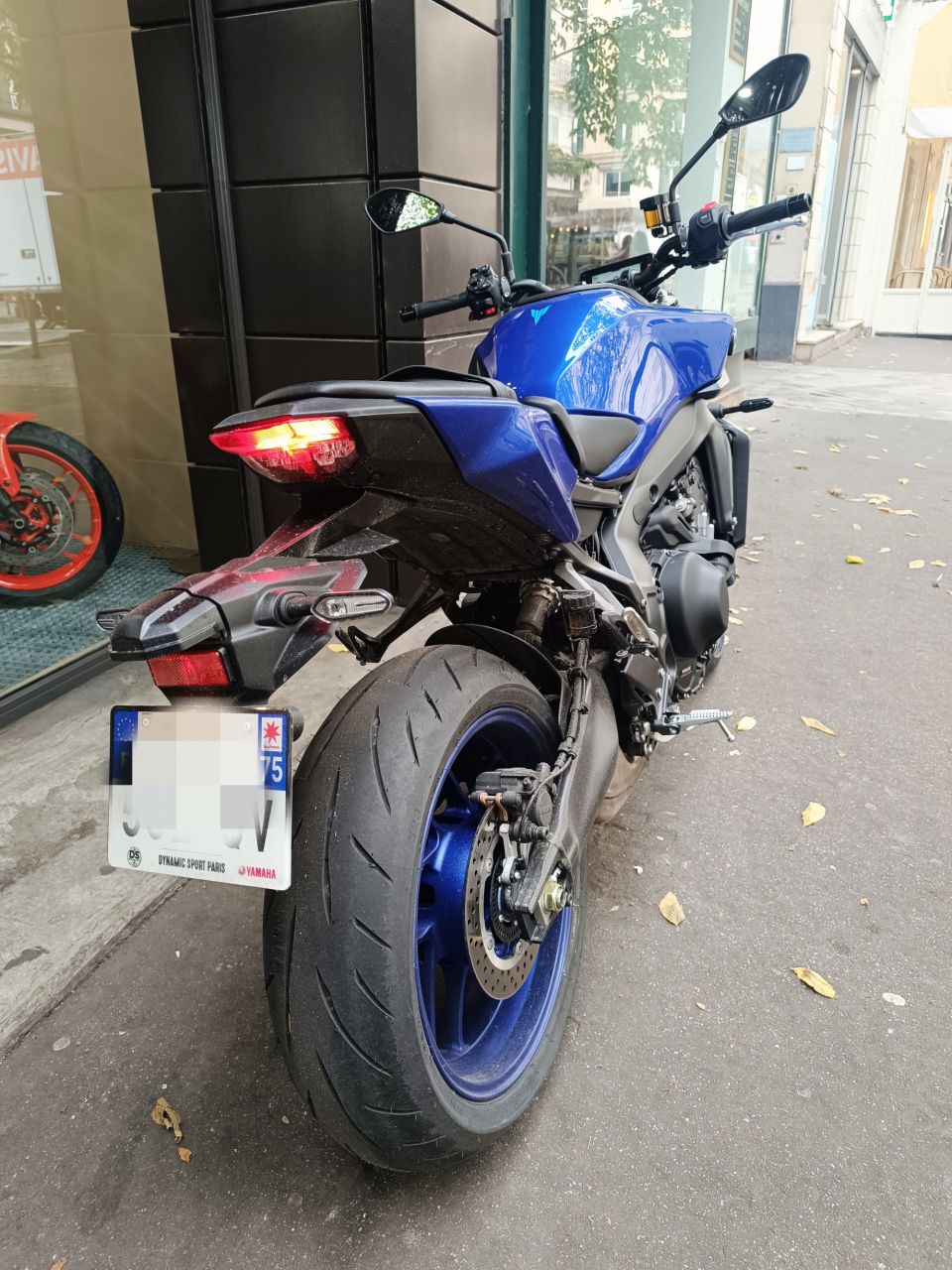 YAMAHA MT-09 4