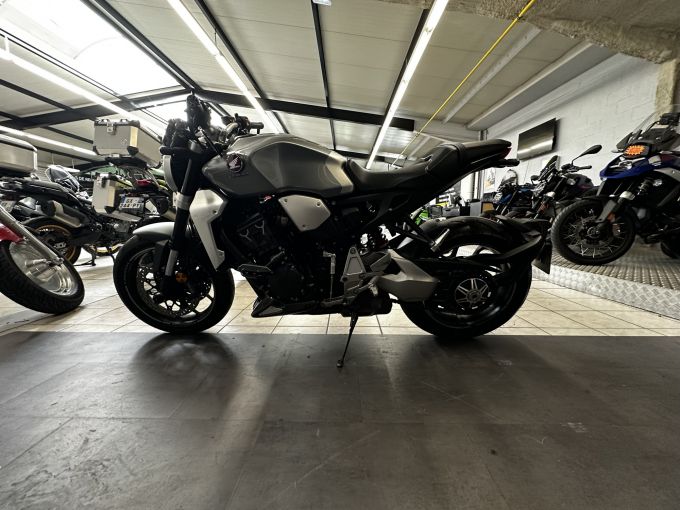 HONDA CB 1000 R ABS 4