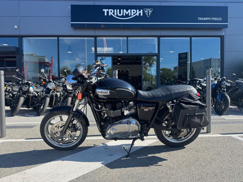 TRIUMPH BONNEVILLE 865 SE 4