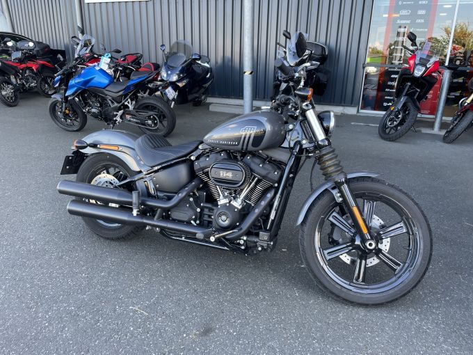 HARLEY-DAVIDSON SOFTAIL STREET BOB 1868 4
