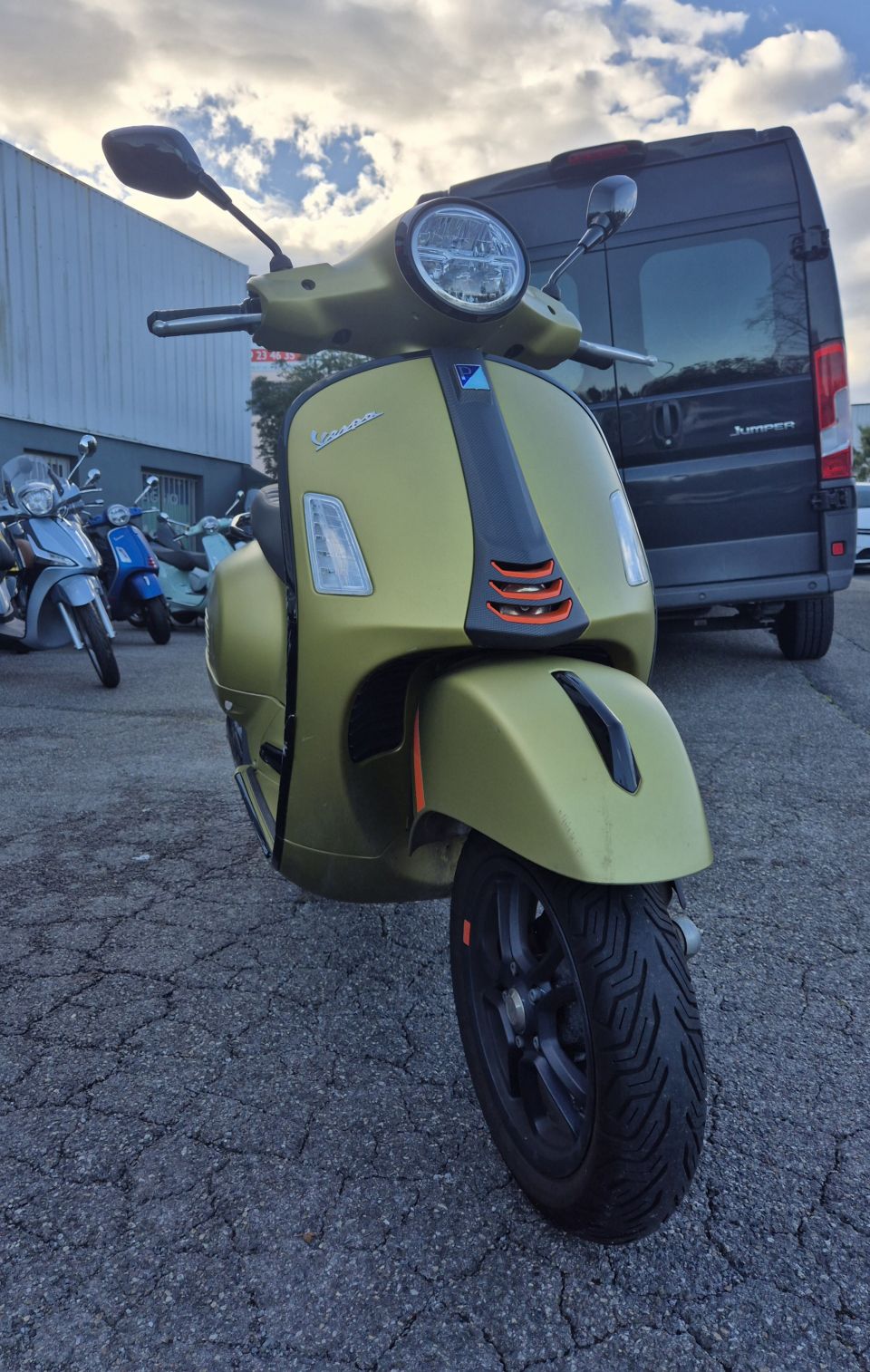 VESPA GTS SUPER SPORT 4