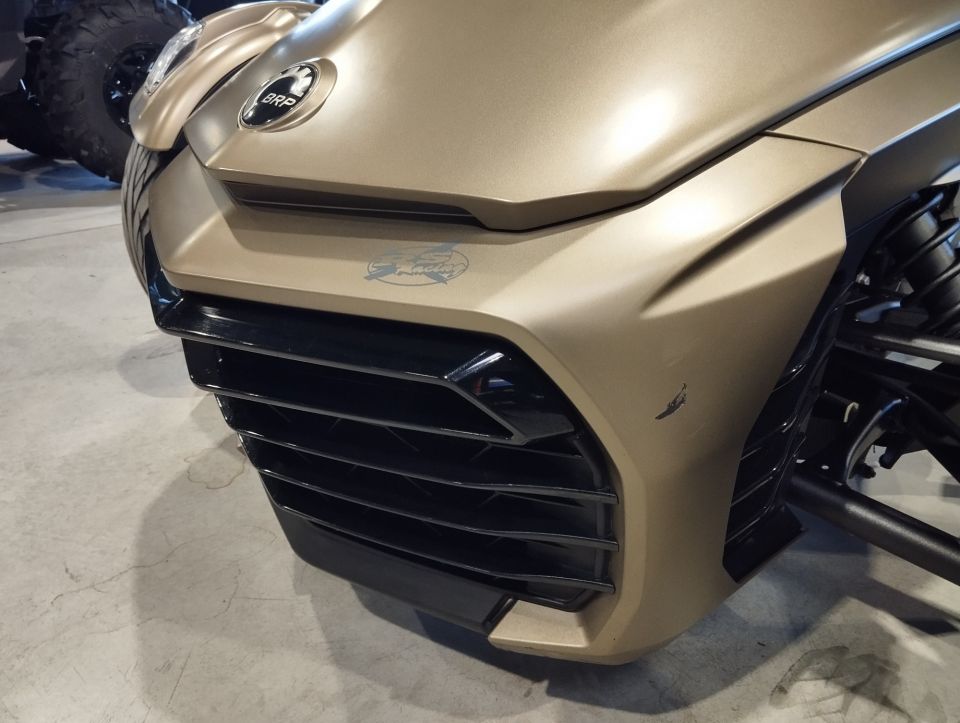 CAN-AM SPYDER F3-T 4