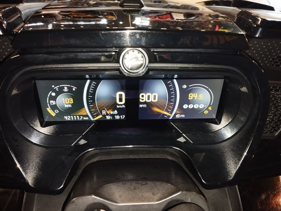 CAN-AM SPYDER F3-T 4