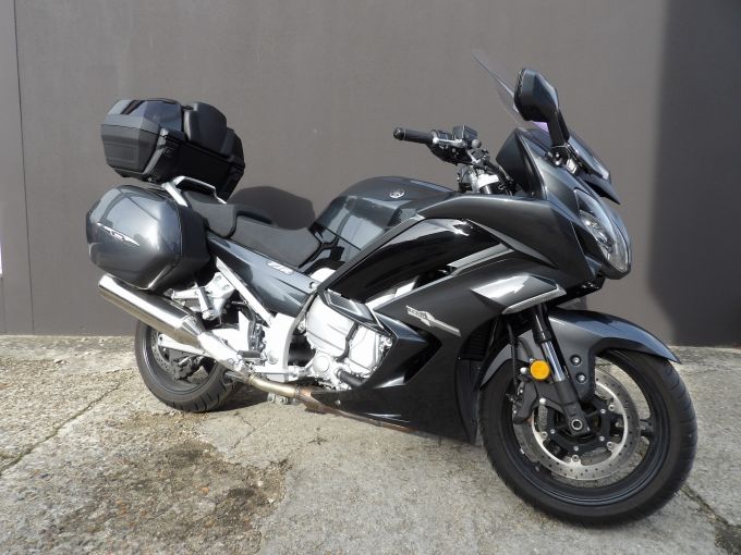 YAMAHA FJR 1300 AE 4
