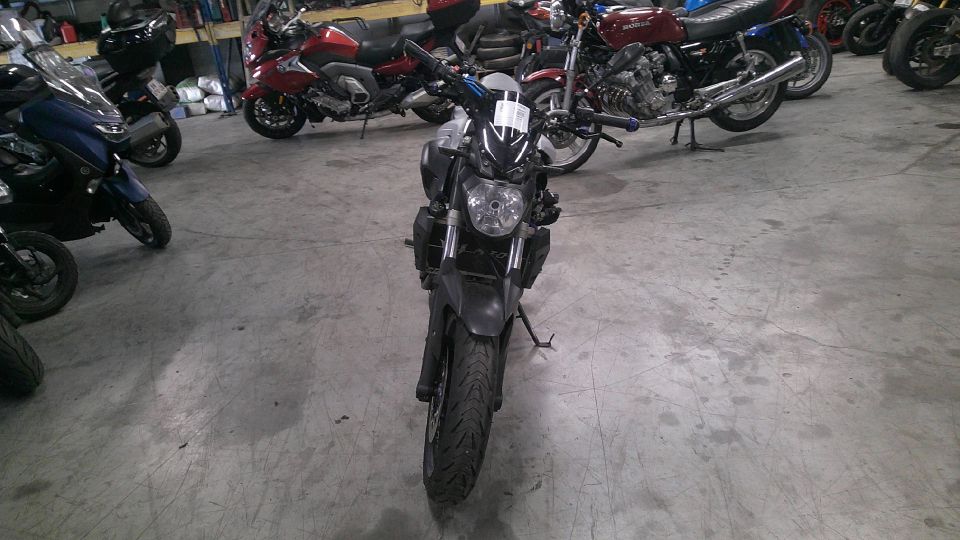 YAMAHA MT-07 4