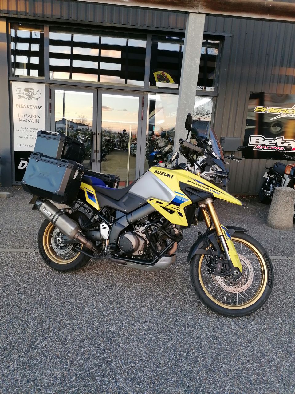 SUZUKI DL V-STROM 1050DE 4