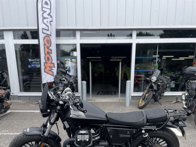 MOTO GUZZI V9 BOBBER 4