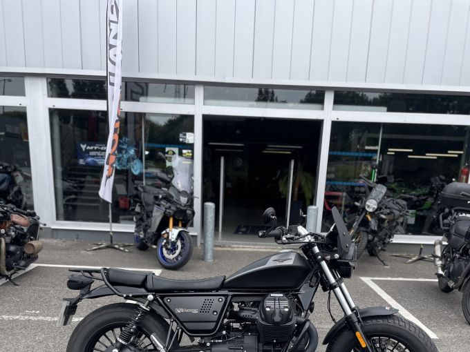 MOTO GUZZI V9 BOBBER 4