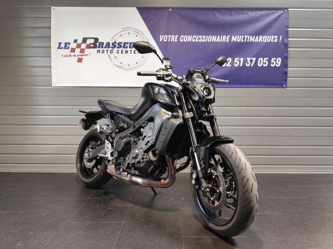 YAMAHA MT-09 SP 4