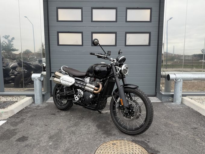 TRIUMPH SCRAMBLER 1200 4