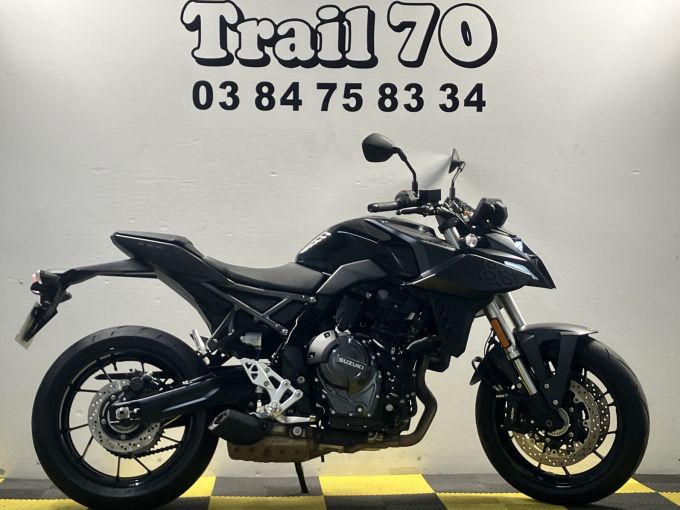 SUZUKI GSX-8S 4