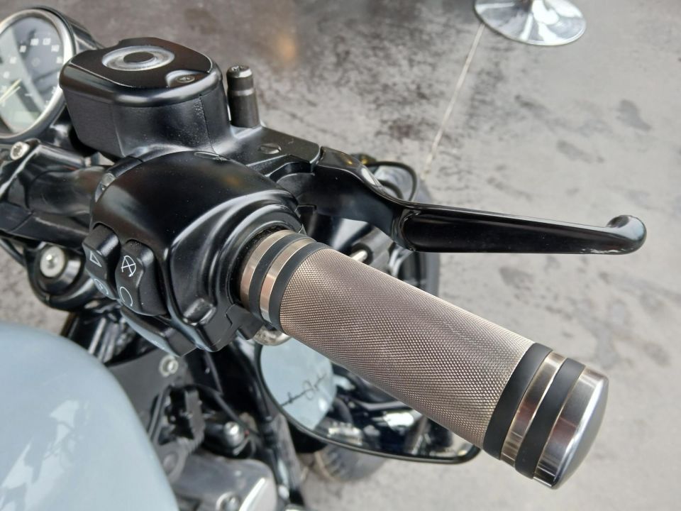 HARLEY-DAVIDSON SPORTSTER FORTY-EIGHT 1200 4