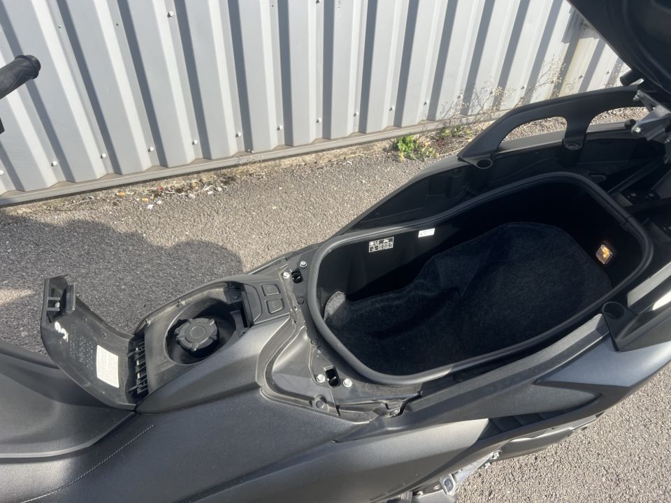 YAMAHA XP T-MAX 560 4