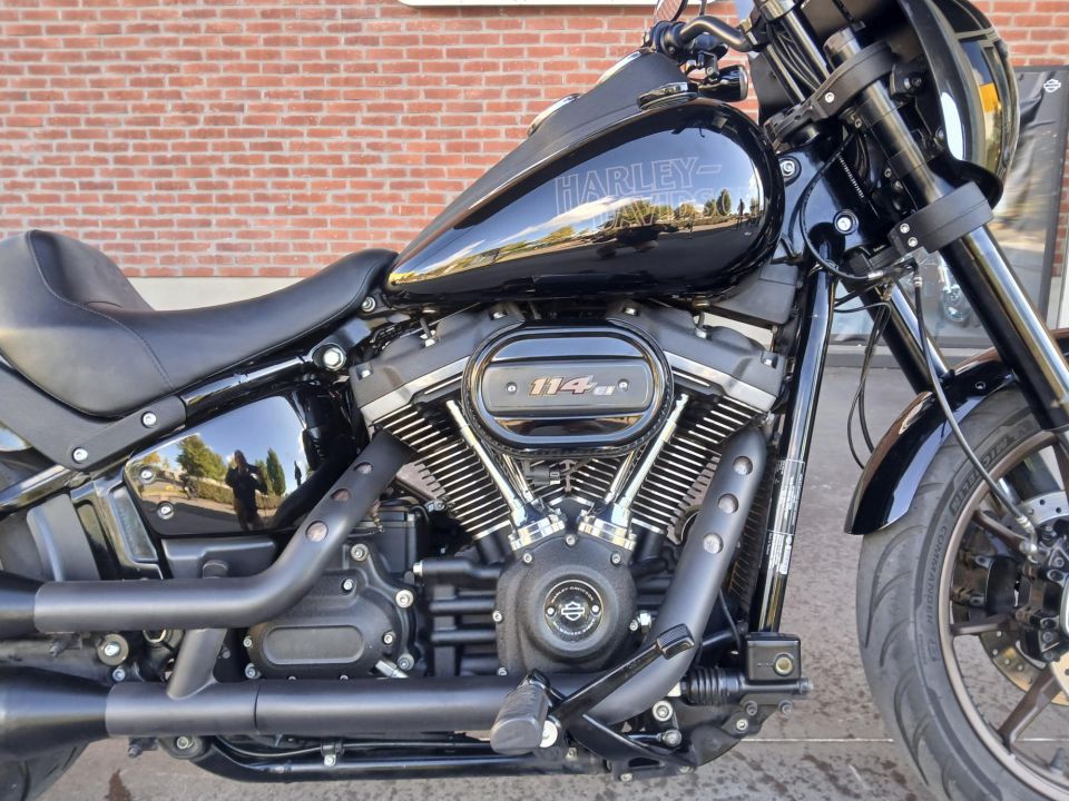 HARLEY-DAVIDSON SOFTAIL LOW RIDER 1870 S 4