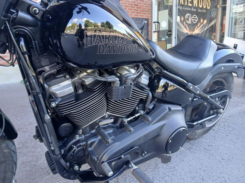 HARLEY-DAVIDSON SOFTAIL LOW RIDER 1870 S 4