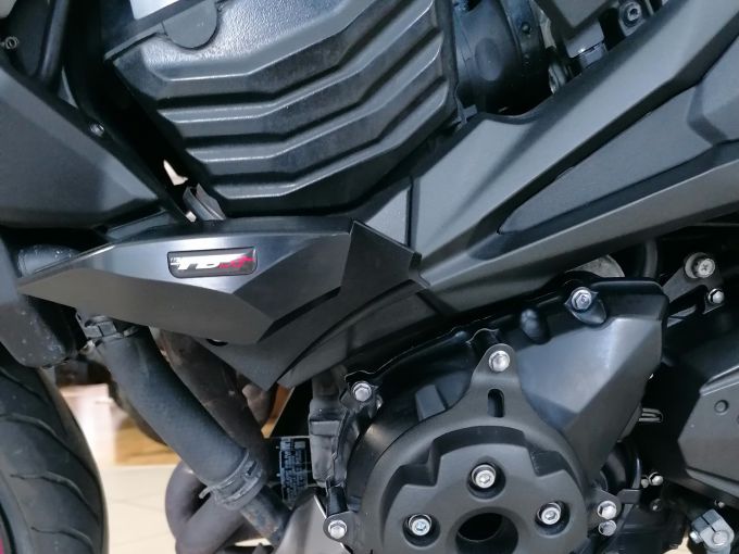 KAWASAKI Z 800 SUGOMI 4