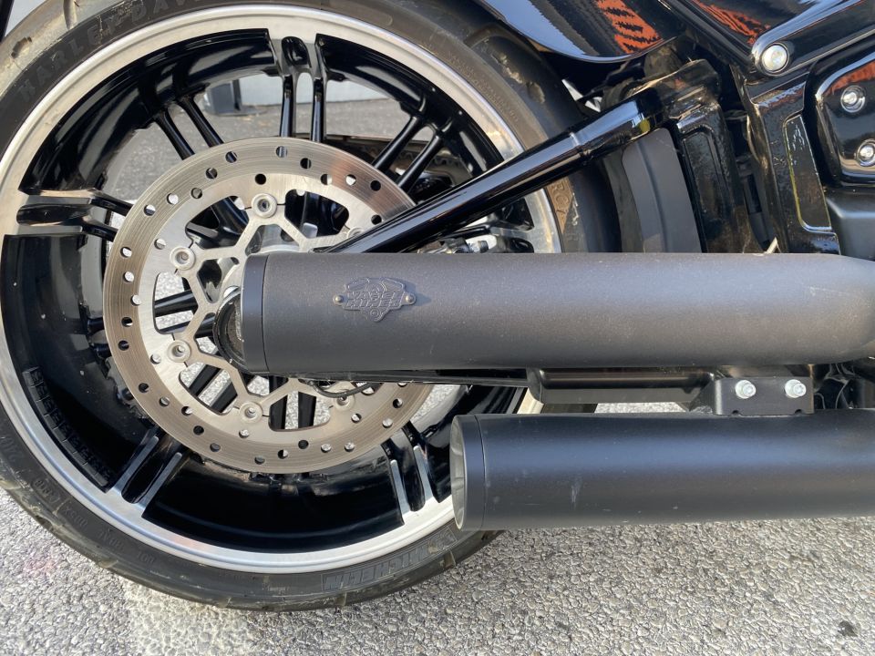 HARLEY-DAVIDSON SOFTAIL BREAKOUT 1868 4