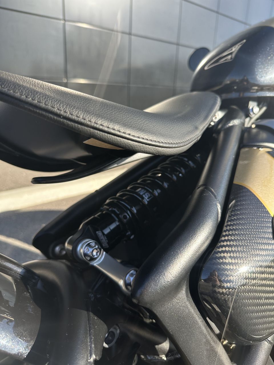 TRIUMPH BONNEVILLE BOBBER TFC 4