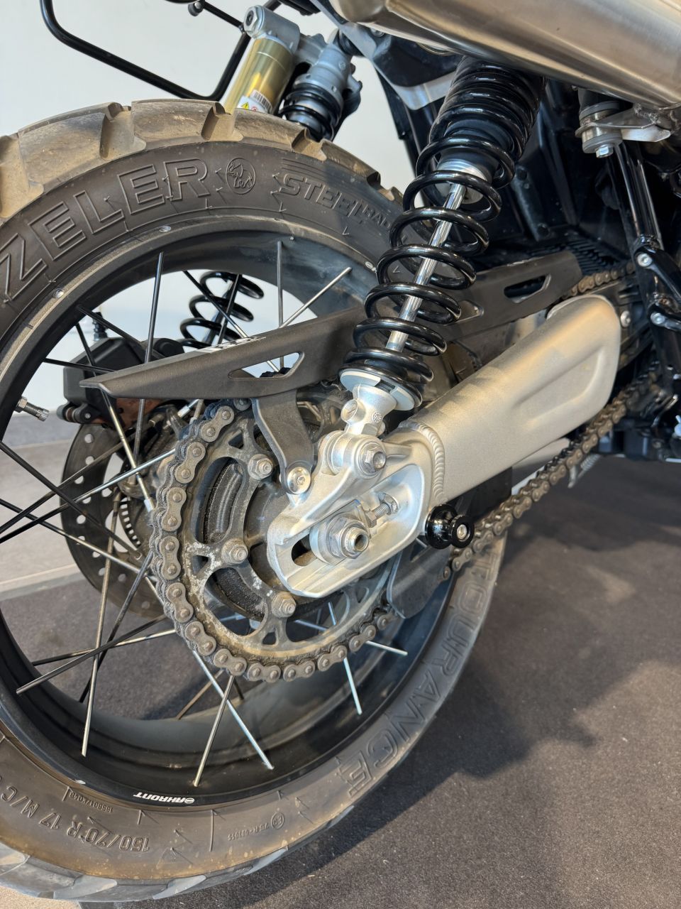 TRIUMPH SCRAMBLER 1200 XE 4