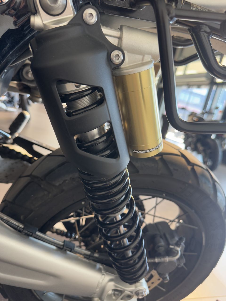 TRIUMPH SCRAMBLER 1200 XE 4