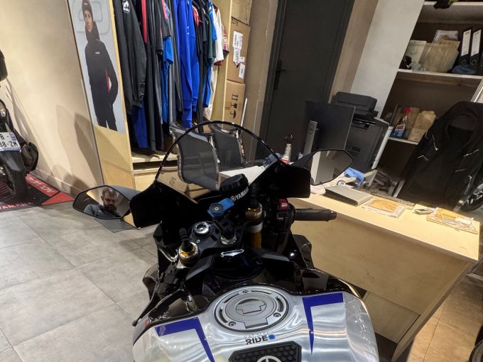YAMAHA YZF 1000 R1 M 4