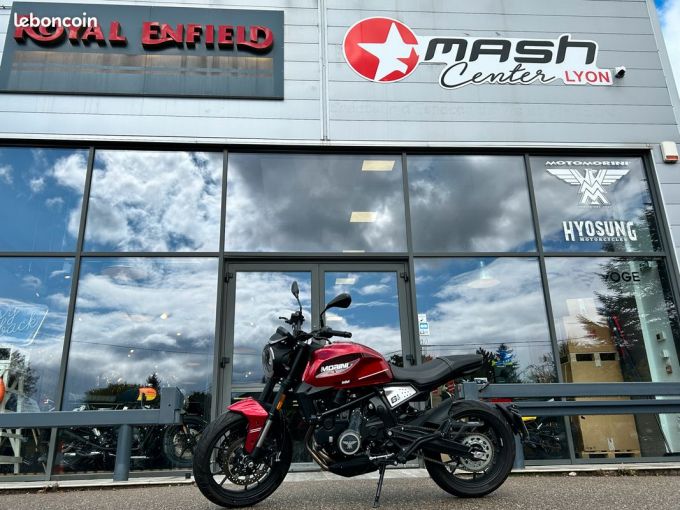 MOTO MORINI SEIEMMEZZO 650 4