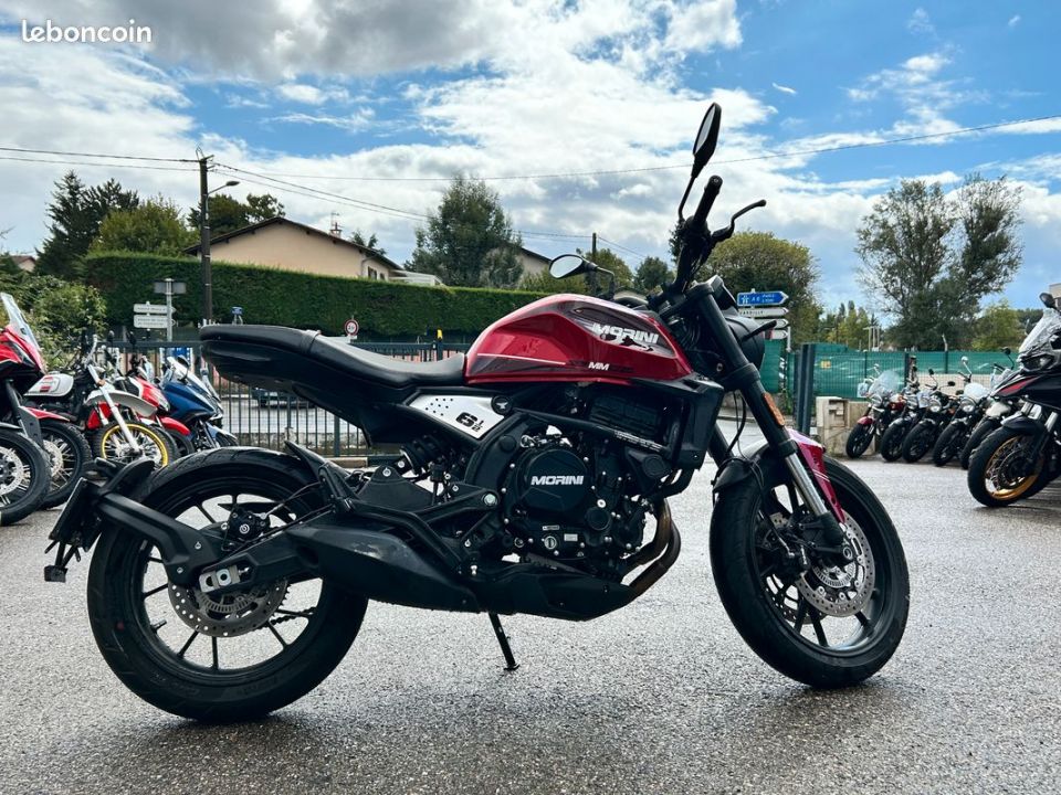 MOTO MORINI SEIEMMEZZO 650 4